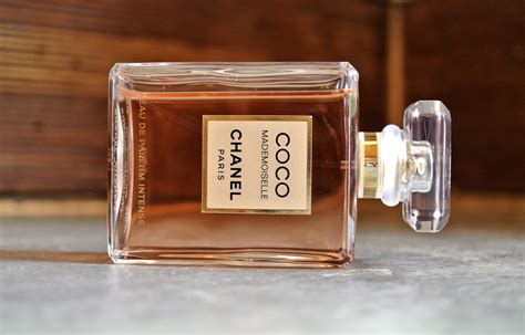 coco chanel eau parfum review|what does coco smell like.